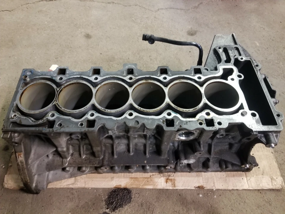 2008 BMW 528i E60 Xi AWD 3.0L ENGINE BLOCK - Image 1 of 4