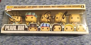 PEARL JAM MATT CAMERON STONE GOSSARD MIKE MCCREADY SIGNED GROUP FUNKO POP PROOF - Picture 1 of 11