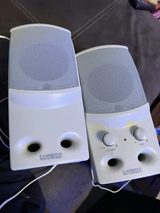 Cambridge Soundworks Multimedia Computer Right And Left Speaker SBS52 - Picture 1 of 2