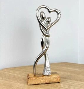 Romantic Ornament Gift Lovers Couple Sculpture Heart Newly Weds Wedding 23cm - Picture 1 of 3
