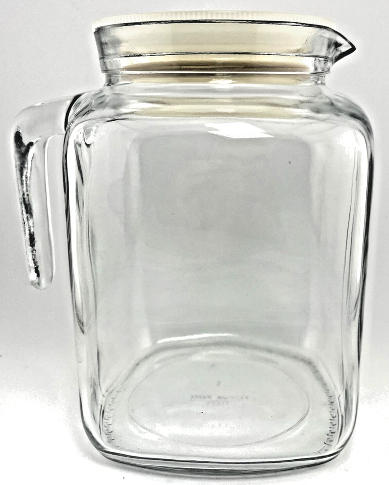 Bormioli Rocco Clear Glass Water Pitcher With Lid Square 80 Oz Italy - Image 1 of 4