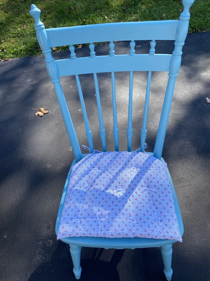 Antigua SILLA DE COMEDOR TELL CITY respaldo alto granja pintada Foto 1 de 1