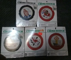 Designs For The Needle Counted Cross Stitch Lot of 5 Christmas Themed Kits - Picture 1 of 7
