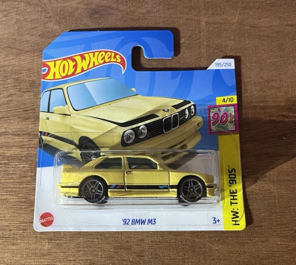 Hot Wheels ~ BMW M3 '92, amarillo metálico, tarjeta corta.  ¡Más nuevos BMW listados!! Foto 1 de 1