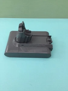 Compatible Dyson V6 Vacuum Cleaner Rechargeable Battery 96587402 BAT1005 - Picture 1 of 7