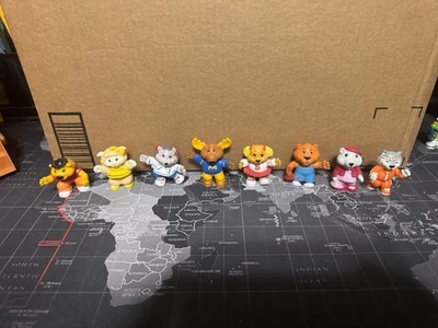 The Get Along Gang Vintage Clubhouse Caboose con 8 figuras de Tomy 1985 Foto 1 de 4