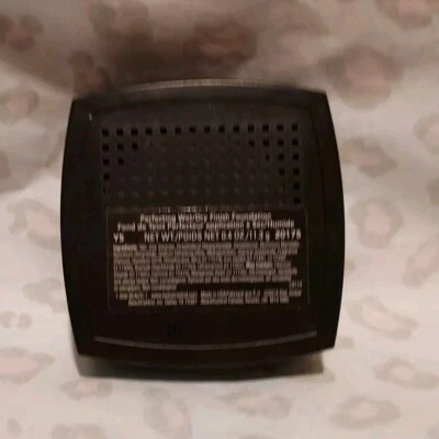 Beauticontrol Wet-Dry Foundation Y-5. Discontinued item - Image 1 of 3