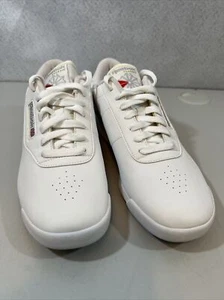 Size 10 - Reebok Classic White Women Sneaker Tennis Shoes White Retro - Picture 1 of 12
