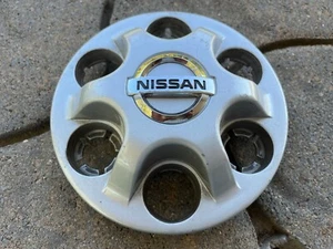 NISSAN XTERRA FRONTIER EQUATOR OEM WHEEL CENTER CAP SILVER FINISH 40315-EA00 - Picture 1 of 3