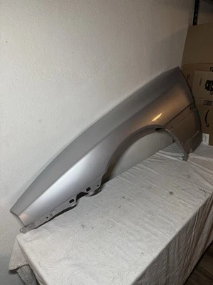 Toyota Supra 1987 guardabarros lateral del conductor  Foto 1 de 4