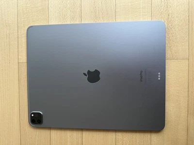 Apple iPad Pro 12.9" 6th Gen (2022) WiFi 256GB Space Grau - Display gesprungen - Bild 1 von 4