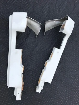 77 Oldsmobile Cutlass Supreme 442 1976 juego de llenado de parachoques trasero usado OEM C-G Foto 1 de 4