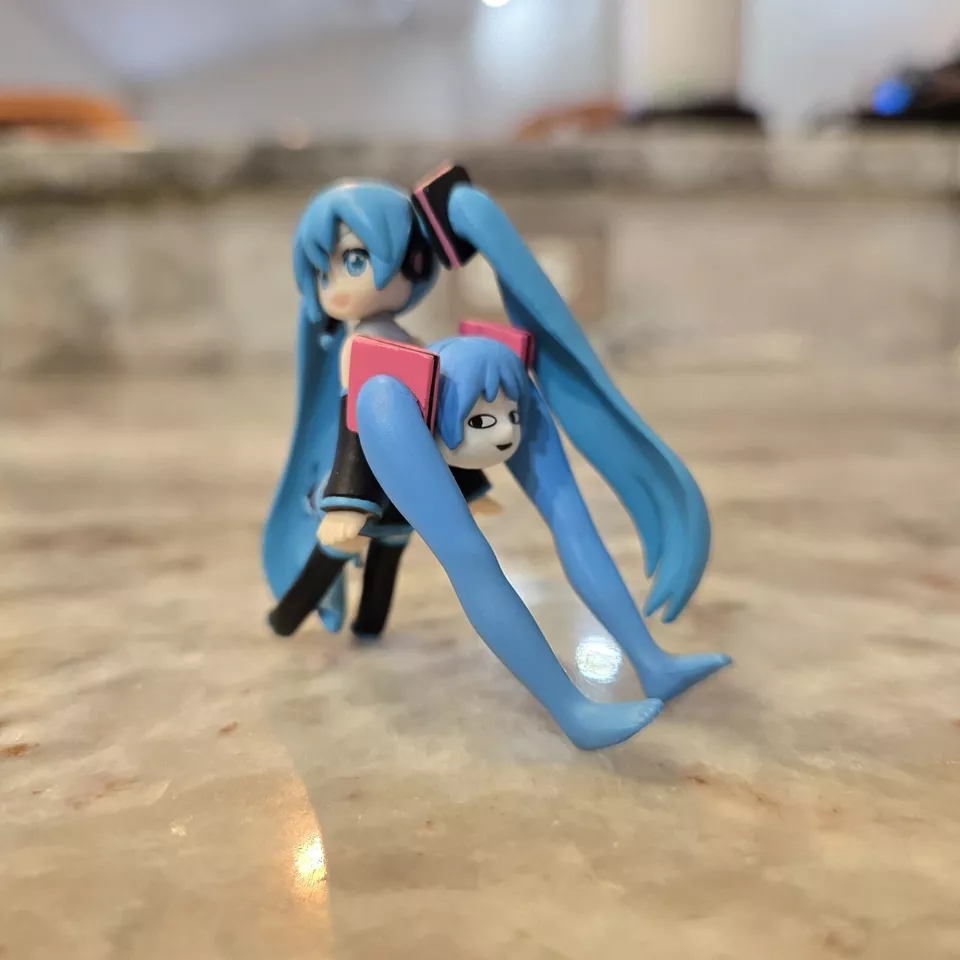 Hatsune Miku x SHITEYANYO Mini Mini Miku Figure (Taito) - VERY RARE  - Image 1 of 4