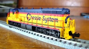 Life Like 7780 N gauge EMD SD7 diesel loco in Chessie System livery - Picture 1 of 12