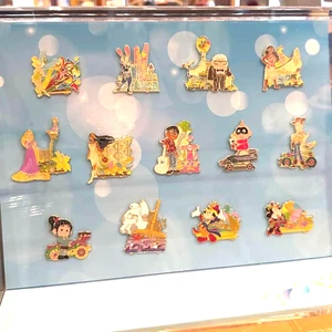 Tokyo Disney Resort 40th Anniversary Harmony In Color pins complete set of 13 - Picture 1 of 3