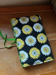 Handmade Piece Quilted Picture Book w Yellow & White Daisies & Black w White - Picture 1 of 8