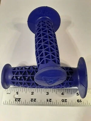 Old School BMX AME GRIPS NOS GENUINE 1980'S GRIPS DARK BLUE HTF GT,HARO,Robinson - Image 1 of 4