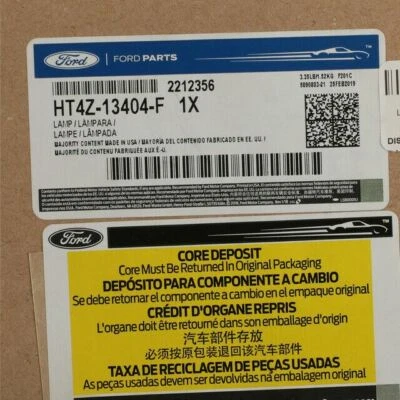 Lámpara trasera derecha de titanio deportiva Ford Edge S SE 2015-2017 OEM NUEVA HT4Z-13404-F Foto 1 de 4