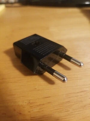 Adaptador de viaje convertidor enchufe de pared conector de alimentación de EE. UU. a UE Euro Europa Foto 1 de 2