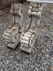 Antique Pair Large Roof Brackets VTG Corbels Old Farmhouse Architectural (3) - Picture 1 of 7