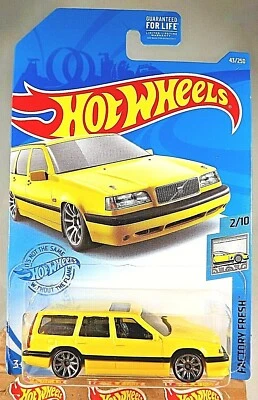 Volvo 850 Estate 2021 Hot Wheels #43 nuevo de fábrica 2/10 amarillo con cromo 10 radios Foto 1 de 4