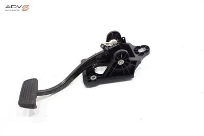 Chevrolet Silverado 1500 2019-2024 pedal de parada de freno con soporte OEM Foto 1 de 4