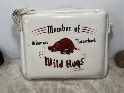 Dos (2) cojines de asiento acolchados vintage Arkansas Razorbacks Stadium cremallera juntos Foto 1 de 4