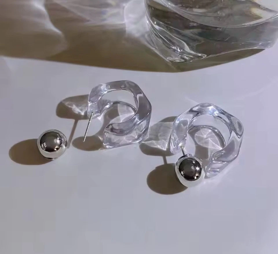 Orecchini a Cerchio Irregolari Trasparenti in Acrilico - Immagine 1 di 2