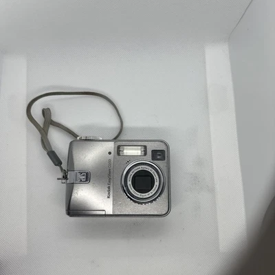 **Somente peças** Kodak Easy Share Cd33 - Imagem 1 de 4