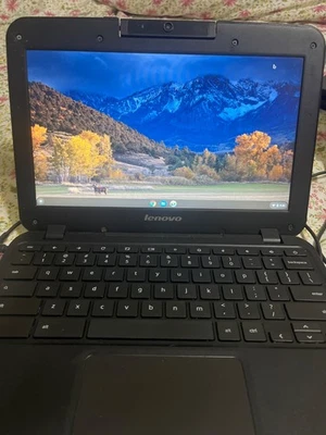 Lenovo N23 Chromebook 11.6" 16GB SSD 4GB RAM CON Cargador Excedente Escolar Foto 1 de 4
