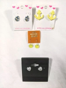 Lote 4 Pendientes Pequeños Niños Adolescentes Anclas Corazones De Colección Nuevo Antiguo Stock Nuevo de Lote Antiguo - Imagen 1 de 7