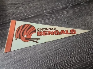Vintage Cincinnati Bengals 9” x 4” NFL Football Mini Pennant Stripped Helmet - Picture 1 of 6