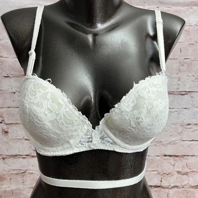Vintage Frederick's of Holywood 34C 90s Lined Lace Low Back Bra White Bridal - Image 1 of 4