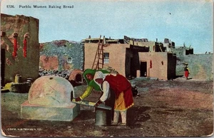 Cartolina PUEBLO DONNA pane da forno FORNO ARGILLA nativi americani - Foto 1 di 2
