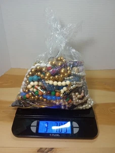 3 Pfund Modeschmuck wie Bastelmaterial teils Vintage  - Bild 1 von 9