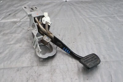 Chevrolet Camaro SS LT1 2016 6,2 L OEM conjunto de pedal de freno interior 23306503 #1661 Foto 1 de 4