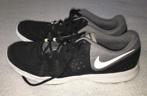 Nike Core Motion Training 3 844651001 Black and White Sneakers Women's size 11.5 - Picture 1 of 8