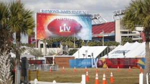 RARE SUPER BOWL LV 55 100ft BANNER SCRIM TAMPA BAY BUCCANEERS CHIEFS MEMORABILIA - Picture 1 of 10