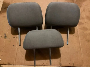 Subaru Forester Rear Head Rest Cloth Set 2nd Row Grey XS 04 05 06 07 08 - Picture 1 of 8