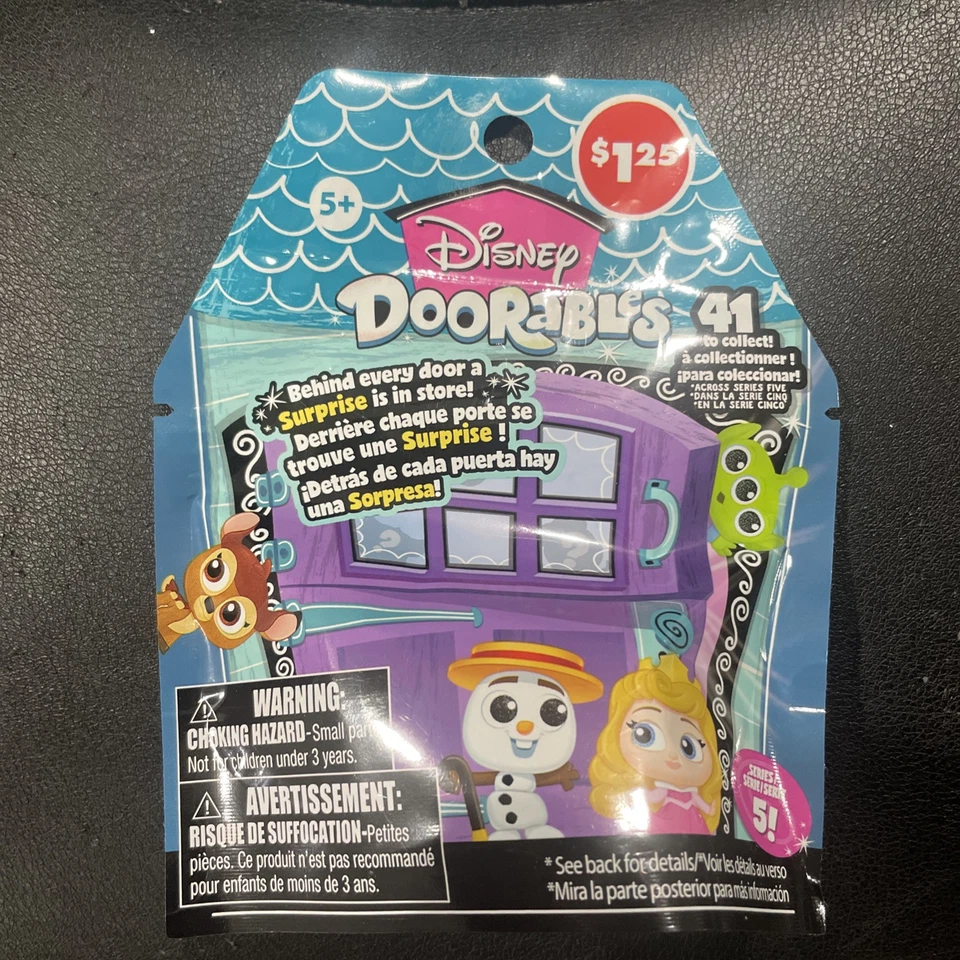 Disney Doorables Series 5 Mickey & Friends - Clarabelle (Ultra Rare)