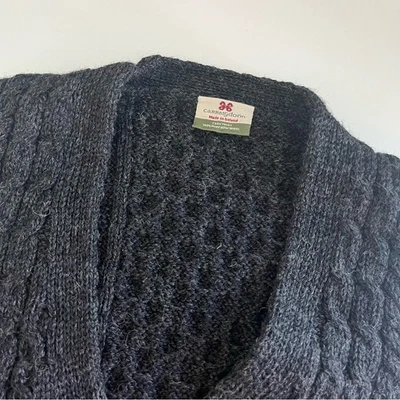 Carraig Donn Pura Nueva Lana Tejido Pescador Suéter Chaleco Gris Irlanda Mediano Foto 1 de 4