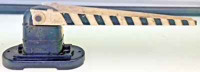 Lionel Crossing Gate No 252 - Image 1 of 4