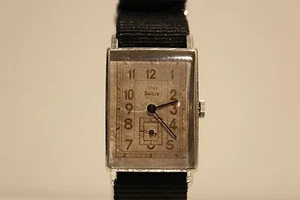 VINTAGE 2. WELTKRIEG SELTENE GROSSE RECHTECKIGE TANK MECHANISCHE HERRENUHR ""TITUS"" 15 J - Bild 1 von 10