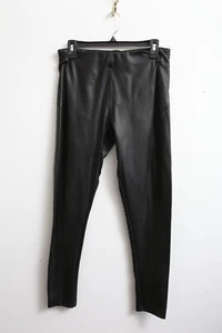 EUC L Women's Nordstrom Black Faux Textured Leather Leggings - Picture 1 of 5