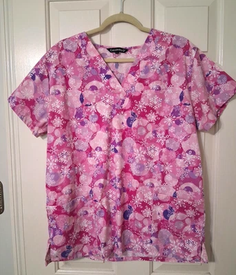 Cassandra O Women's SZ L Pink Multi Snowflake Scrub Top V-Neck 2 Pkts - Image 1 of 4