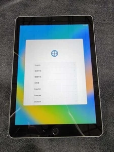 Apple iPad 5th Gen. 32GB, Wi-Fi, 9.7in A1822, 2GB RAM - Picture 1 of 4