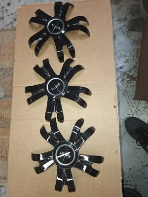 Tapa central Lincoln Continental negra OEM (1) GD9C-1A096-AB (3 tapas disponibles) Foto 1 de 4