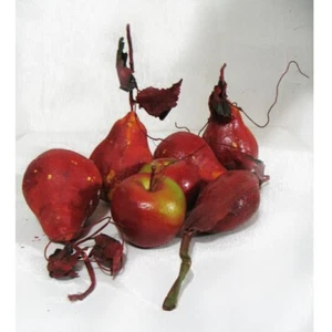 Vintage 6 Paper Mache Faux Fruit Pear Apple Decor Crafts Wreaths Liteweight 6" T - Imagen 1 de 10