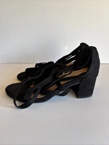 Tacones de terciopelo con correa negra Torrid para mujer talla 8,5 - Imagen 1 de 10