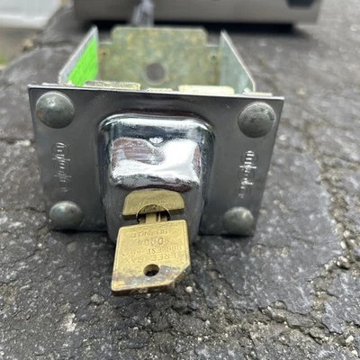 Caixa de moedas ESD 6" com chave - Imagem 1 de 4